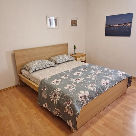 Apartments Marinko Stari Grad  Exterior foto