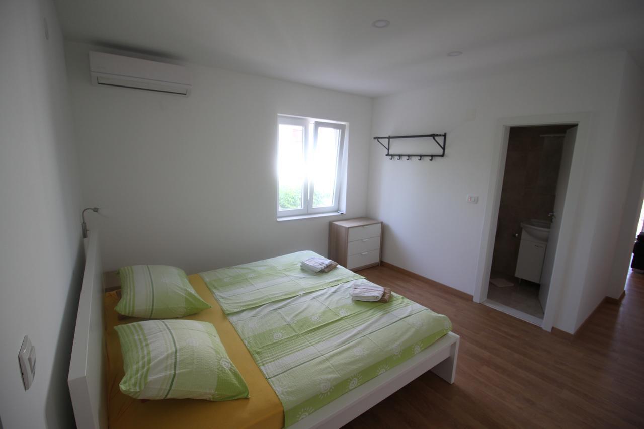 Apartments Marinko Stari Grad  Exterior foto